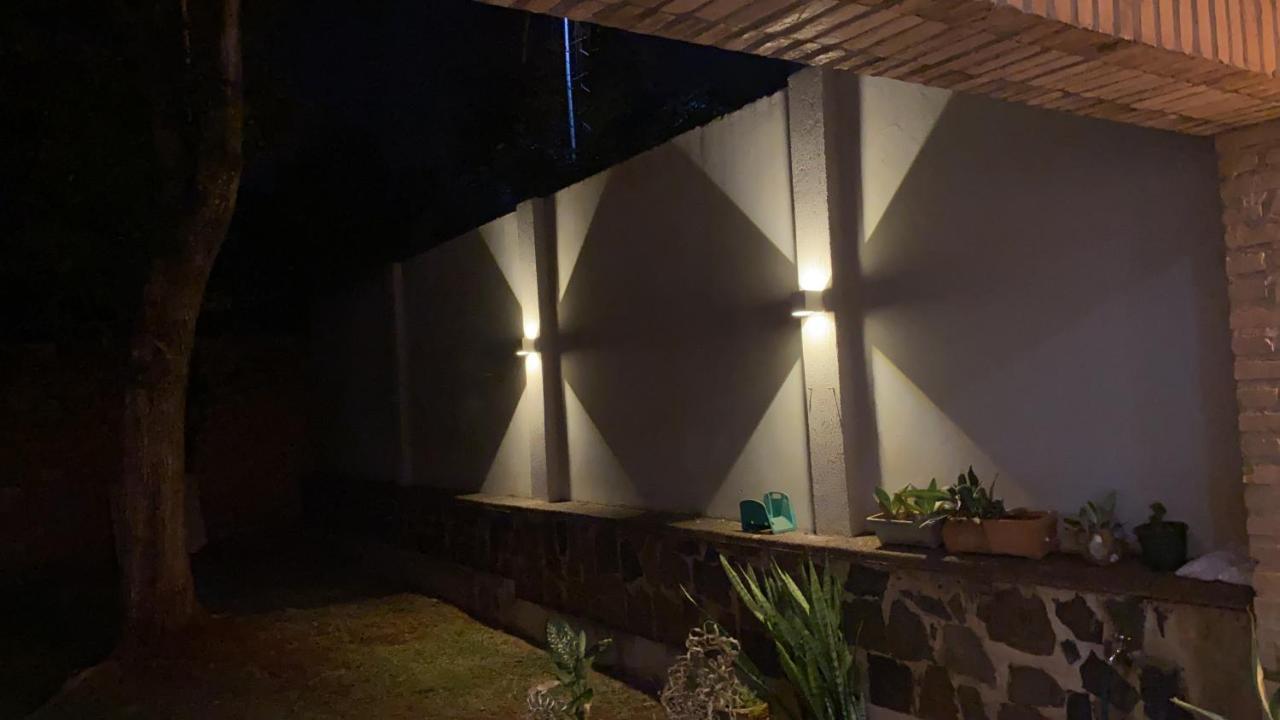 Moderna Y Unica Casa Independiente Con Jardin Y Estacionamiento Ciudad del Este Exterior foto