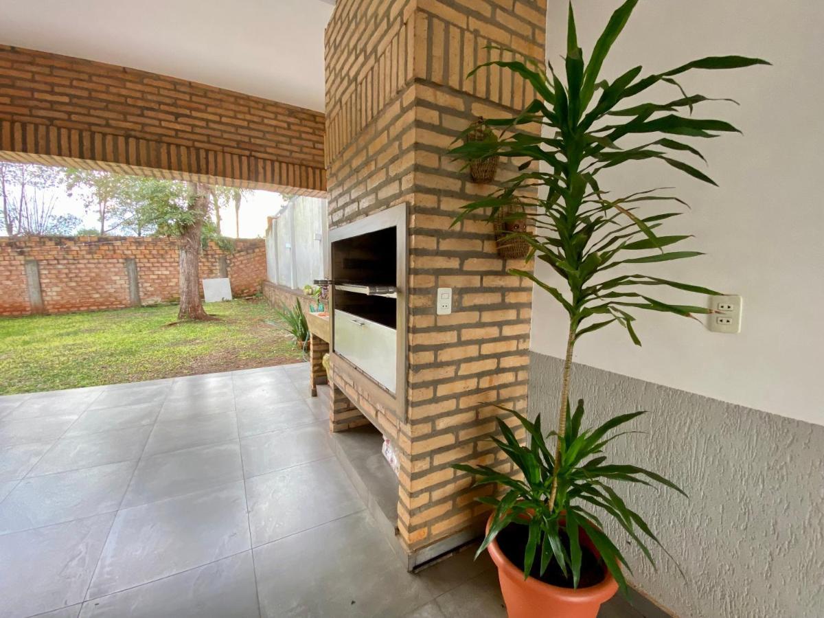 Moderna Y Unica Casa Independiente Con Jardin Y Estacionamiento Ciudad del Este Exterior foto