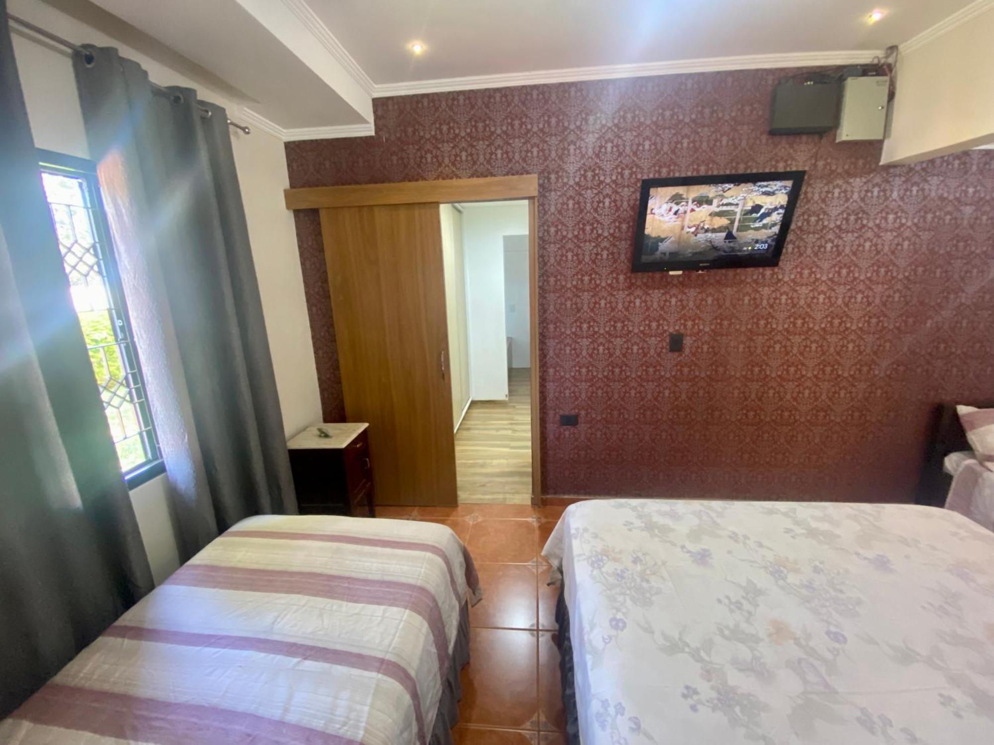 Moderna Y Unica Casa Independiente Con Jardin Y Estacionamiento Ciudad del Este Exterior foto